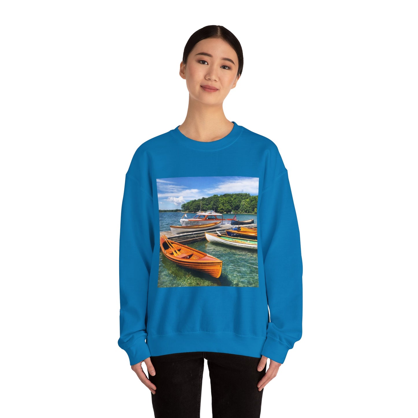 Scenic Boats Unisex Heavy Blend™ Crewneck Sweatshirt - Perfect for Nautical Enthusiasts