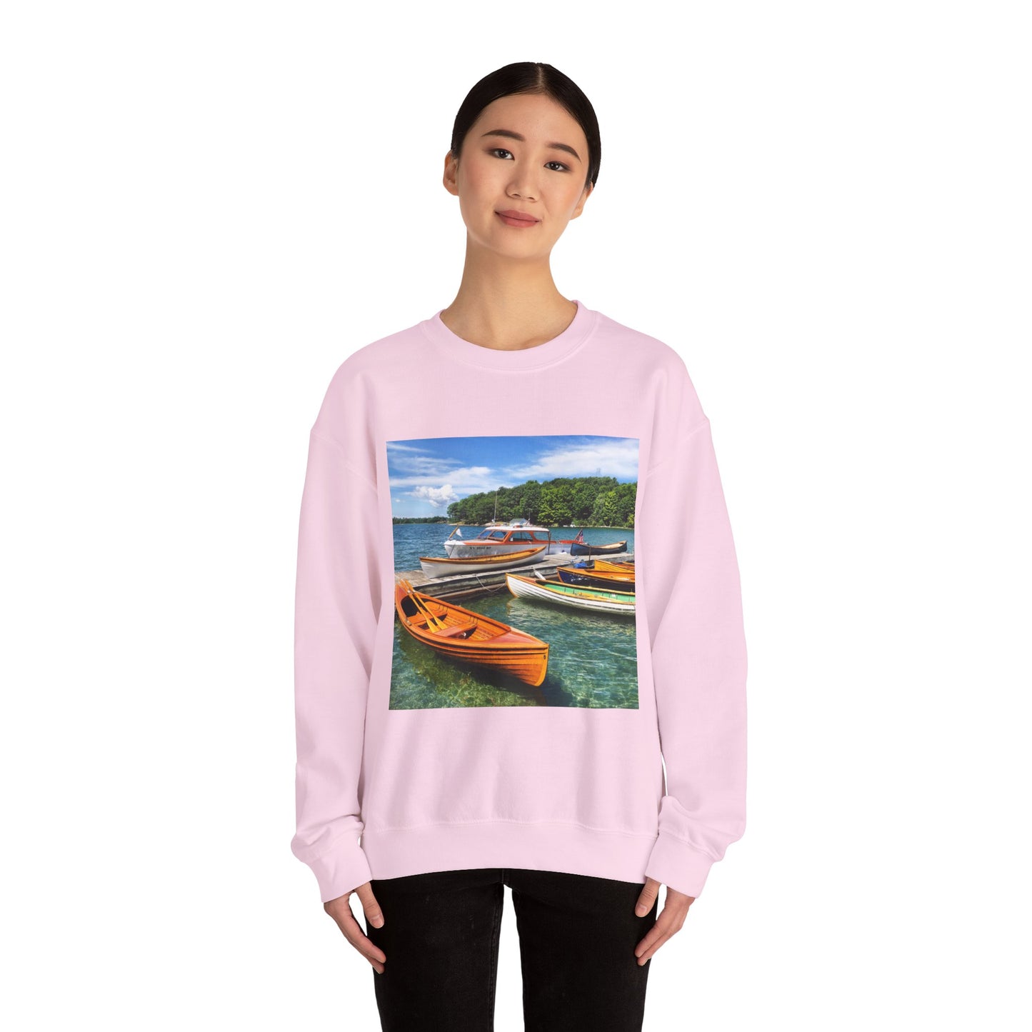 Scenic Boats Unisex Heavy Blend™ Crewneck Sweatshirt - Perfect for Nautical Enthusiasts