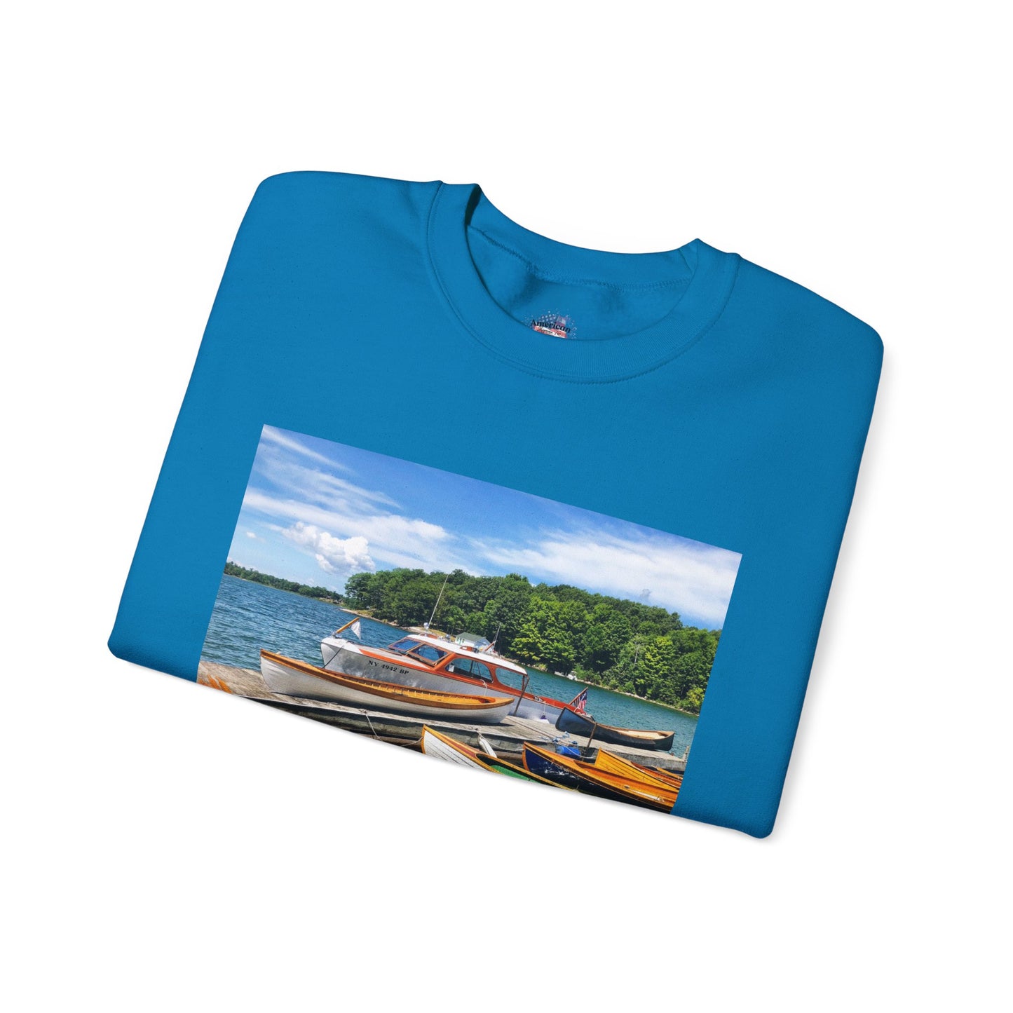 Scenic Boats Unisex Heavy Blend™ Crewneck Sweatshirt - Perfect for Nautical Enthusiasts